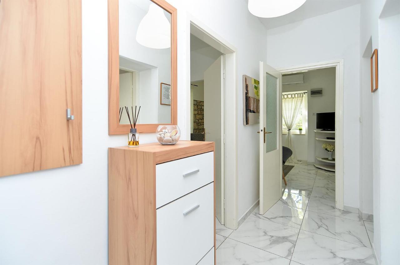 House 1037 Villa Fazana Exterior photo
